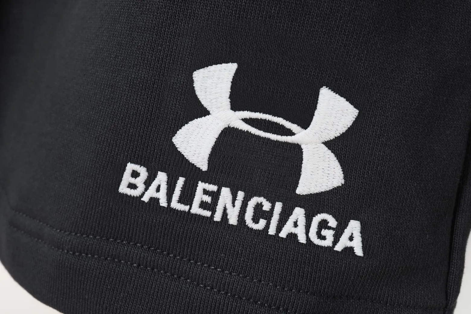 D 015# /Under Armour Classic Logo : Sizes : s m l xl